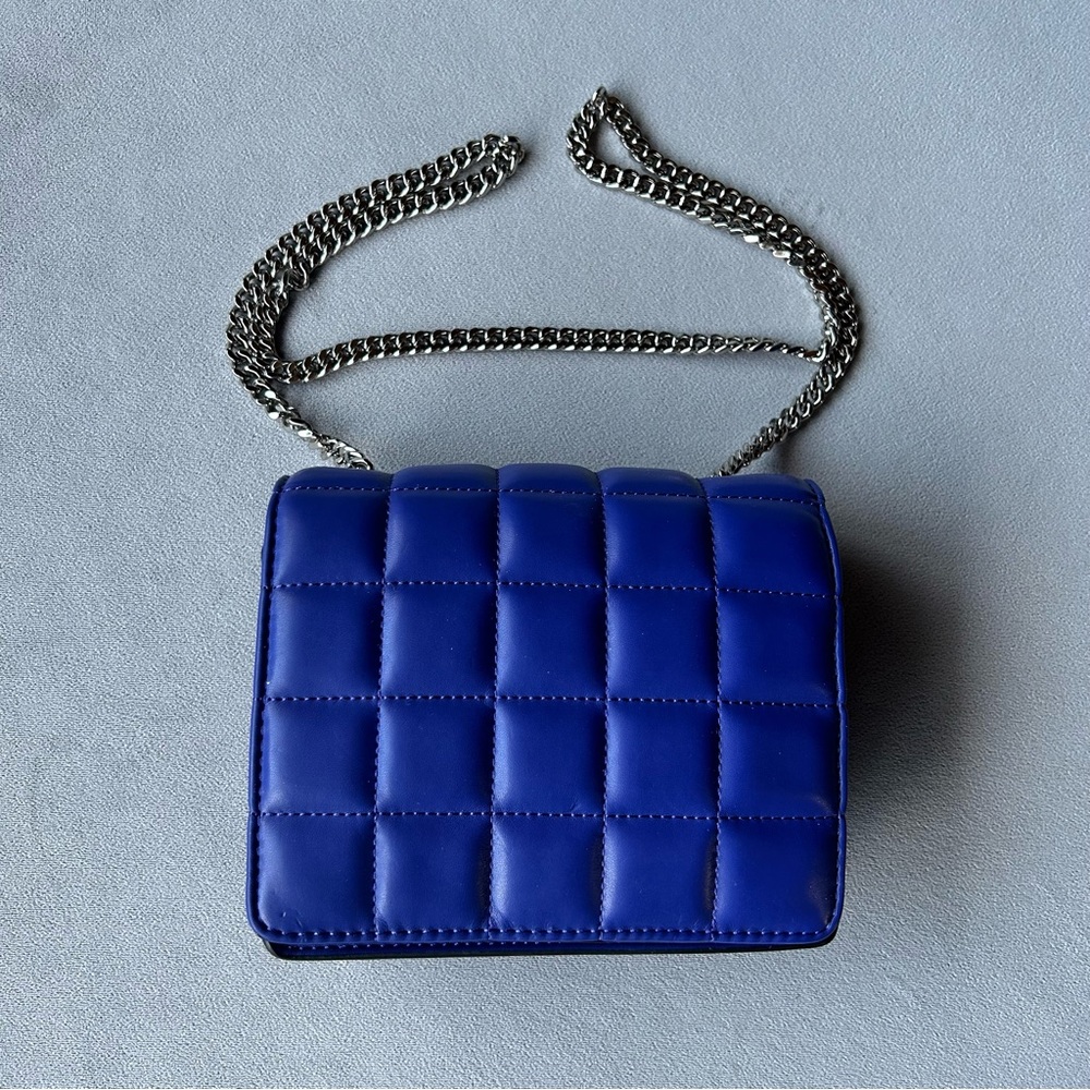 French Connection ~ Laine ~ Quilted Mini Crossbody Bag ~ Blue with Silver Chain